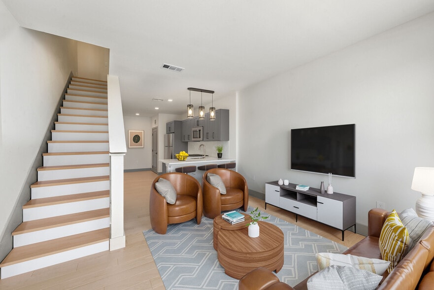 Building Photo - Valle Vista