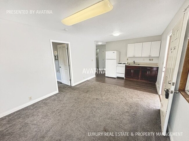 Building Photo - 3573 Alohea Ave
