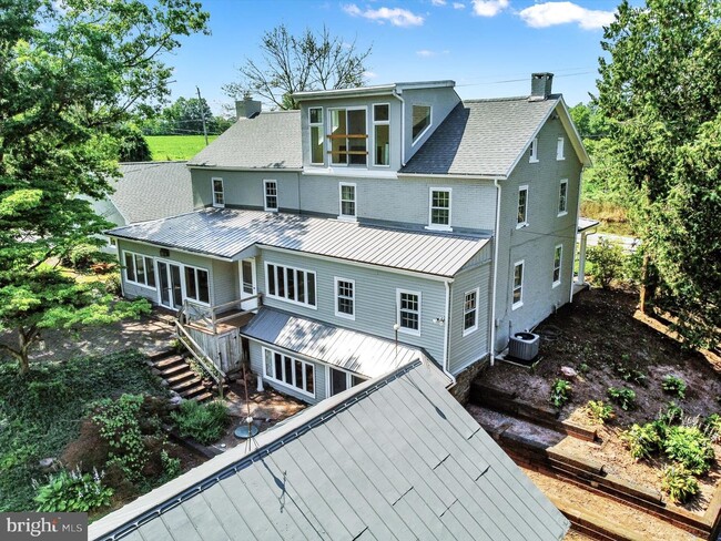 Building Photo - 4551 Colebrook Rd