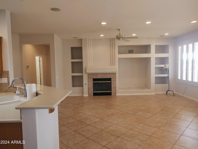 Building Photo - 17214 W Hermosa Dr