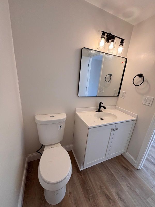 Building Photo - 1447 Pepperdine Ct