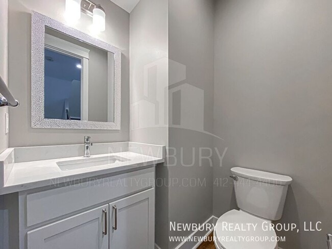 Building Photo - 1819 Chessland St