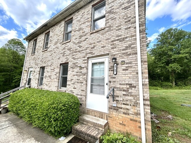 Building Photo - 4707 Grassy Creek Rd