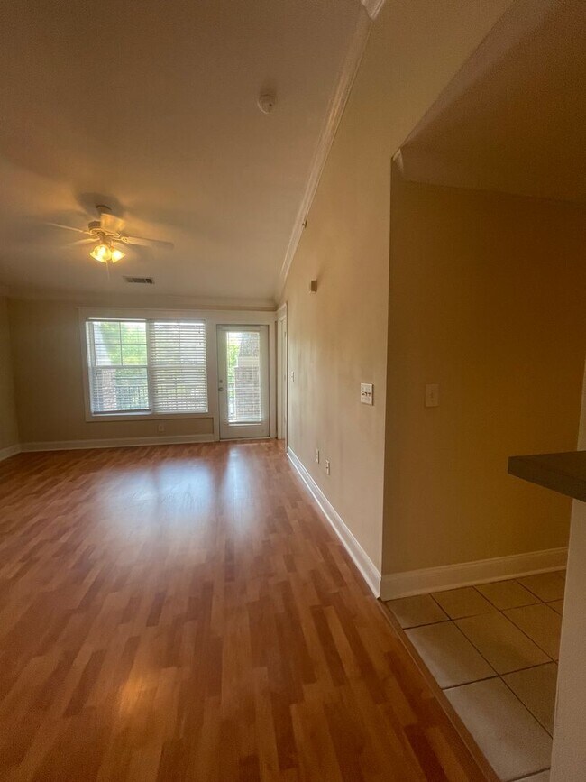 Building Photo - 21-2134 Moore