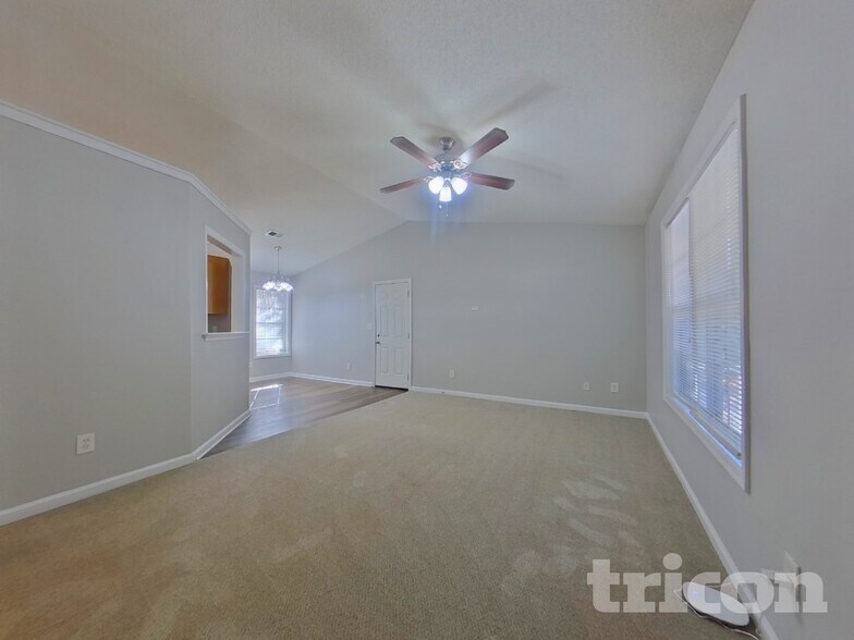 Building Photo - 604 Southern Trace Crossing