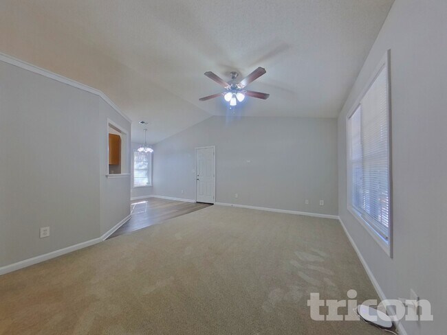 Building Photo - 604 Southern Trace Crossing