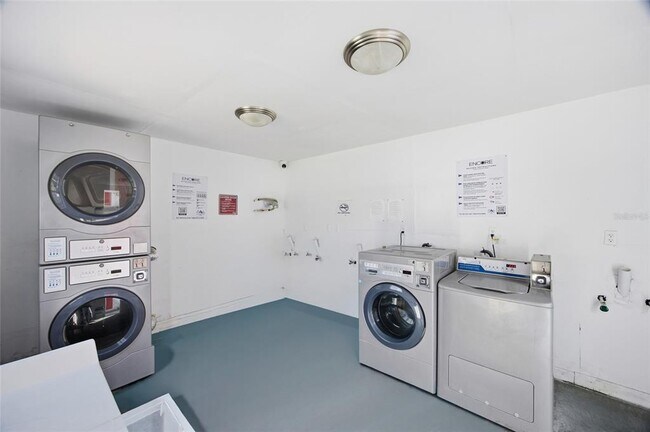 Building Photo - 1308 Lexington Ct