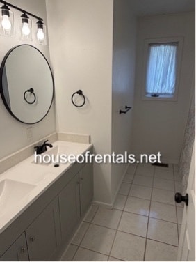 Building Photo - 555 E No Name Rd