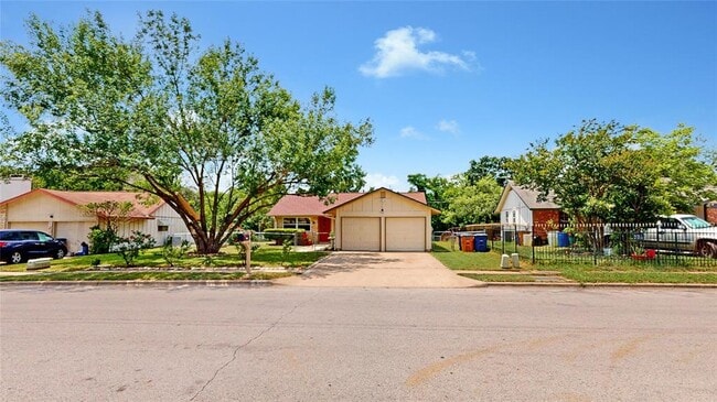 Building Photo - 5906 Wagon Bend