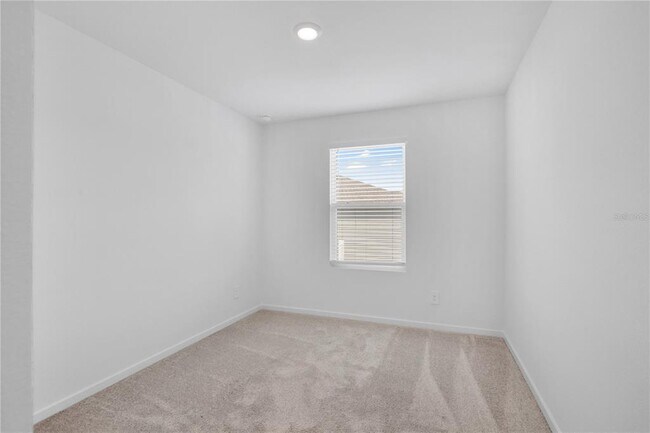 Building Photo - 975 Phoenix St