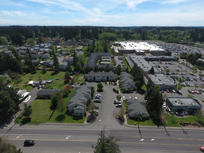 Building Photo - Lund Pointe Apartments