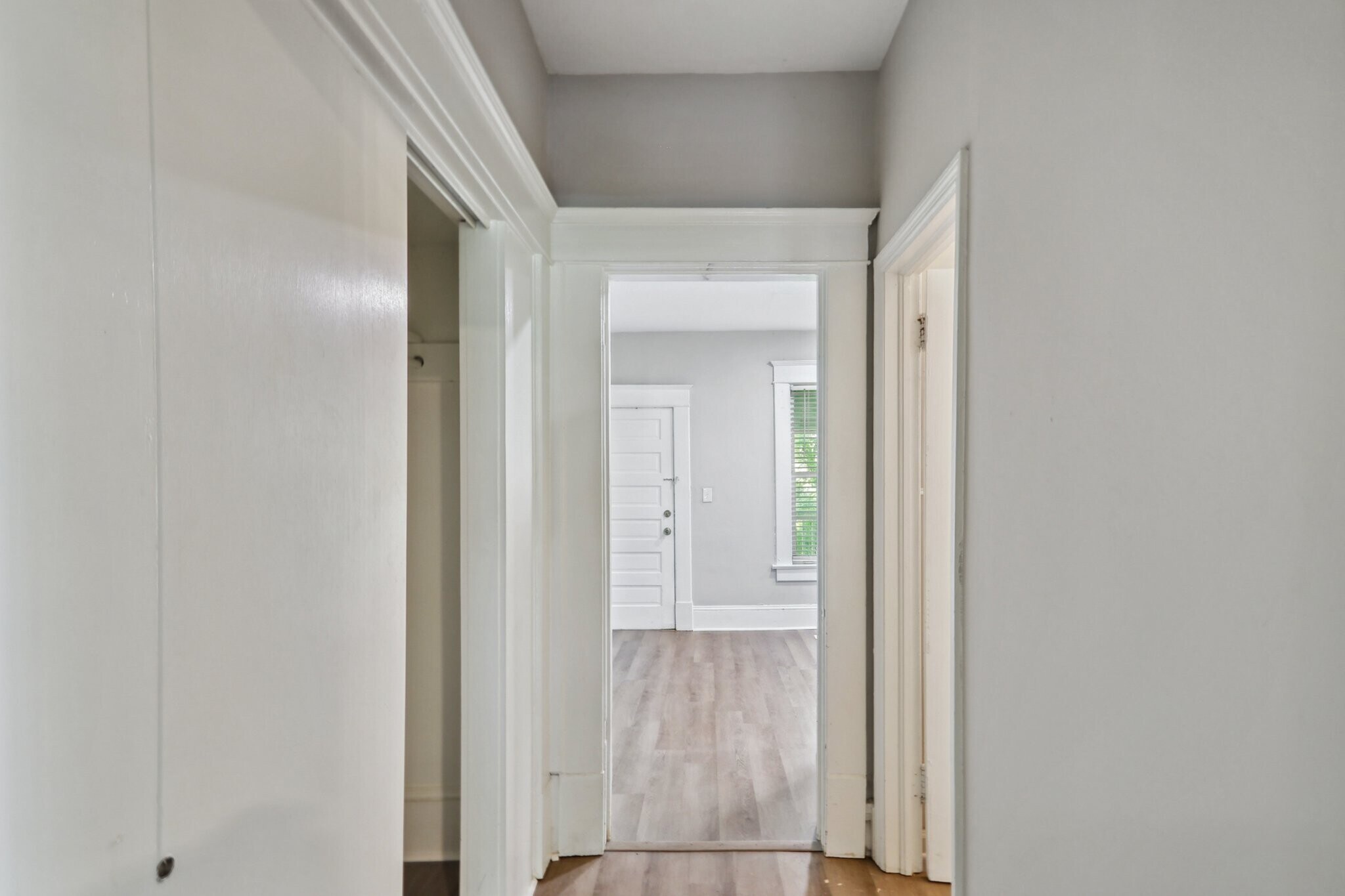 Building Photo - 2728 Tallulah Dr NE