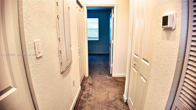 Building Photo - 1668 SE 26th Ter