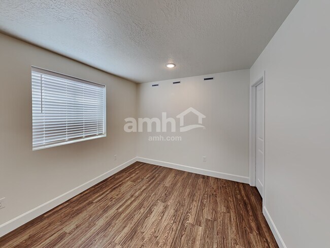 Building Photo - 288 Allen Ln