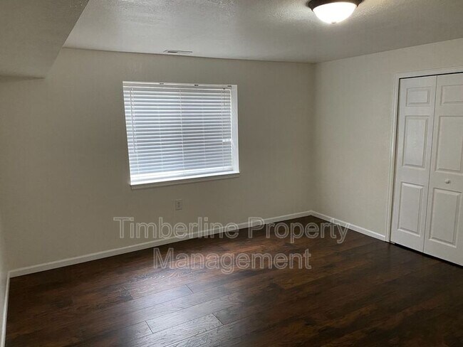 Building Photo - 1628 Lily Lake Dr