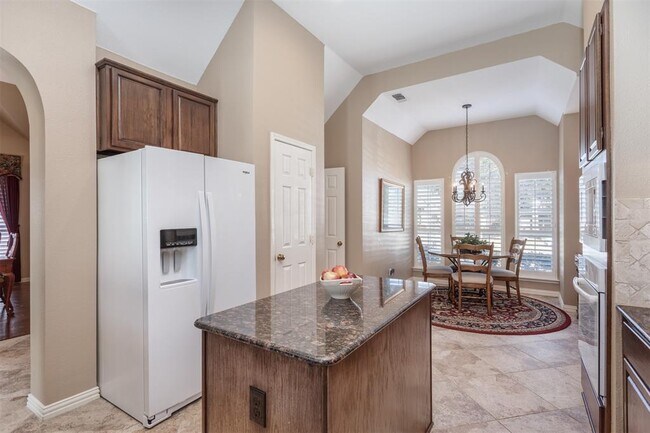 Building Photo - 8803 Falcon View Dr