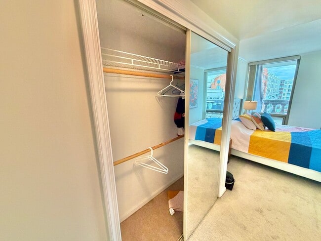 Building Photo - Penn Ave Prominent Neoclassical 1 Bed Condo, w/Balcony, Pool, Gym. - Furnished Option, Parking Op...