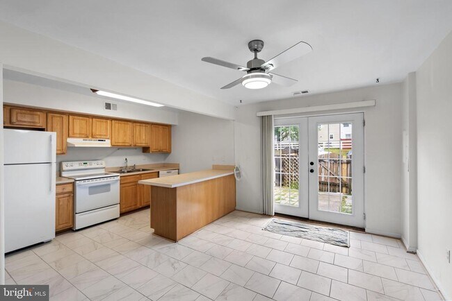 Building Photo - 623 Bywater Rd