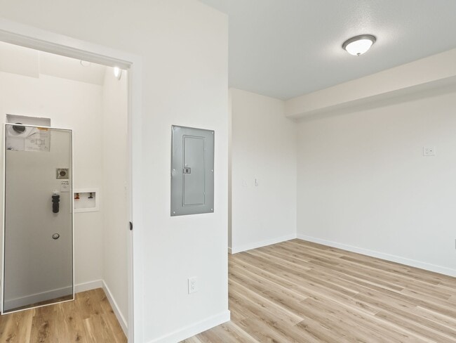 Building Photo - Vancouver Townhouses