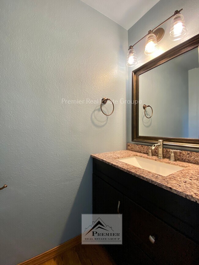 Building Photo - 865 Winebrook Way