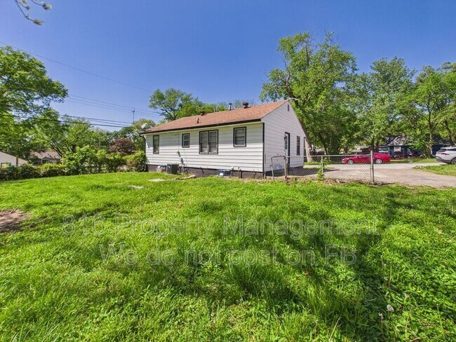 Building Photo - 10323 East 20th St S