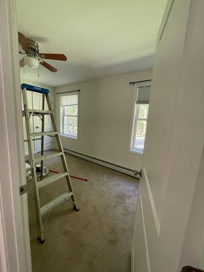 Building Photo - 7 Browns Freehold