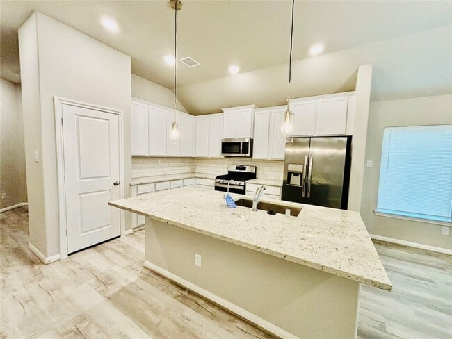 Building Photo - 19232 Hazel Firs Ln