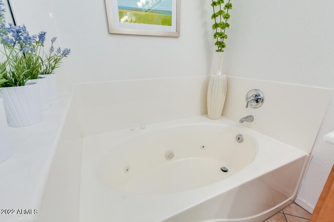 Building Photo - 2037 W Periwinkle Way