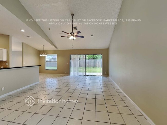 Building Photo - 1828 NW 109th Ave