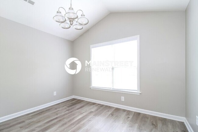 Building Photo - 3 Bedroom Pet-Friendly Home in Greensboro, NC with Main Street Renewal