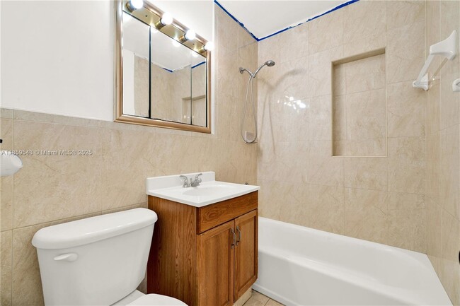 Building Photo - 7435 SW 34th St