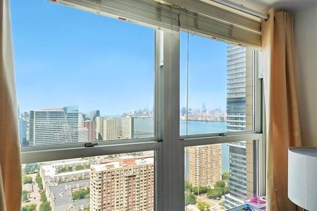 Building Photo - 88 Morgan St