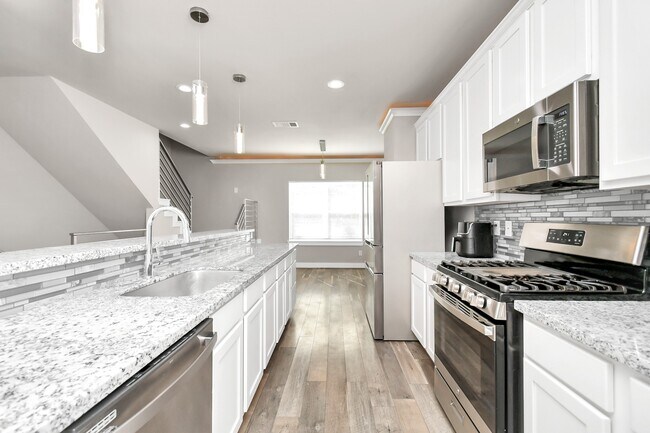 Building Photo - 3538 Noah St