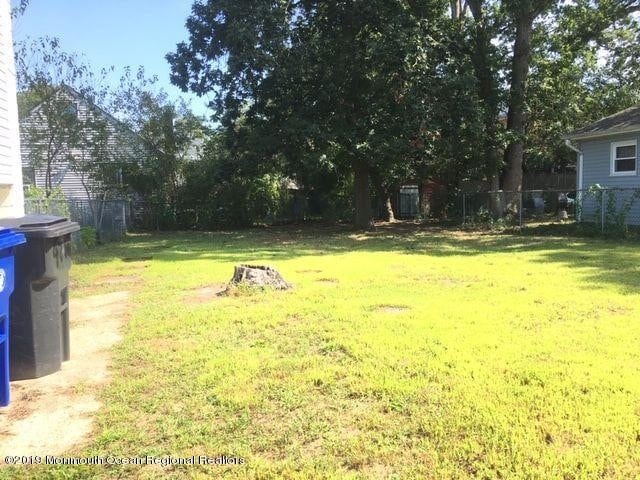 Building Photo - 547 Harding Ave