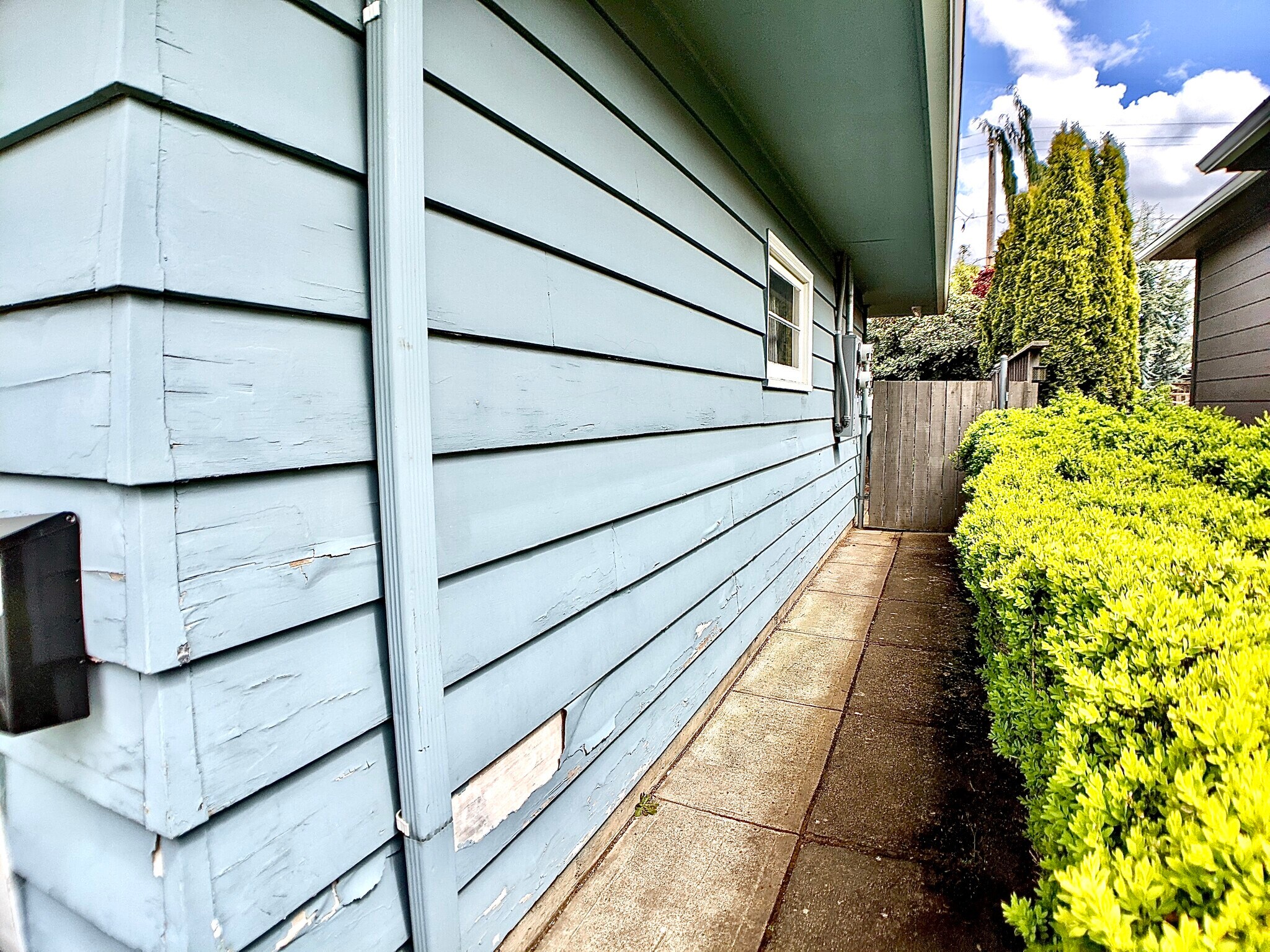 Building Photo - 5404 NE 54th Ave