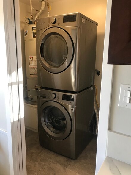 Building Photo - 1742 W 83rd St