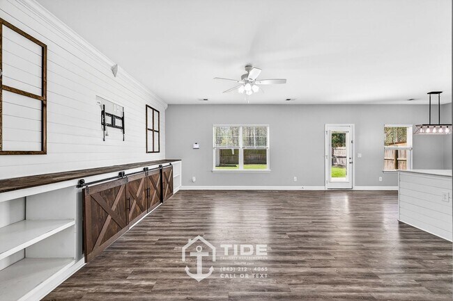 Building Photo - Spacious Living in Moncks Corner