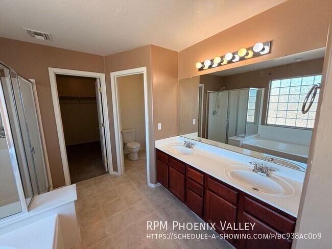 Building Photo - 17130 W Lundberg St