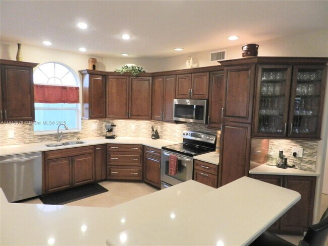 Building Photo - 210 La Costa Ct