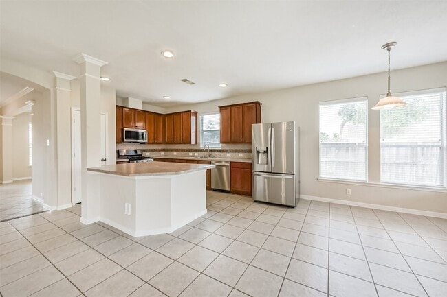 Building Photo - 2601 Hewn Rock Way