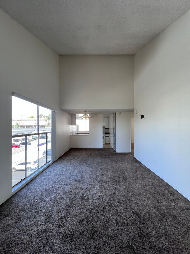 Building Photo - 1122 Eureka-14