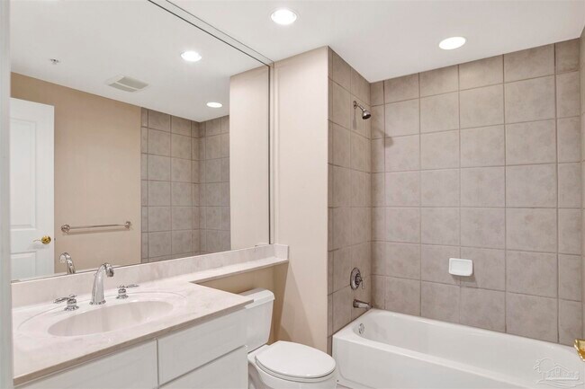 Building Photo - 608 Lost Key Dr