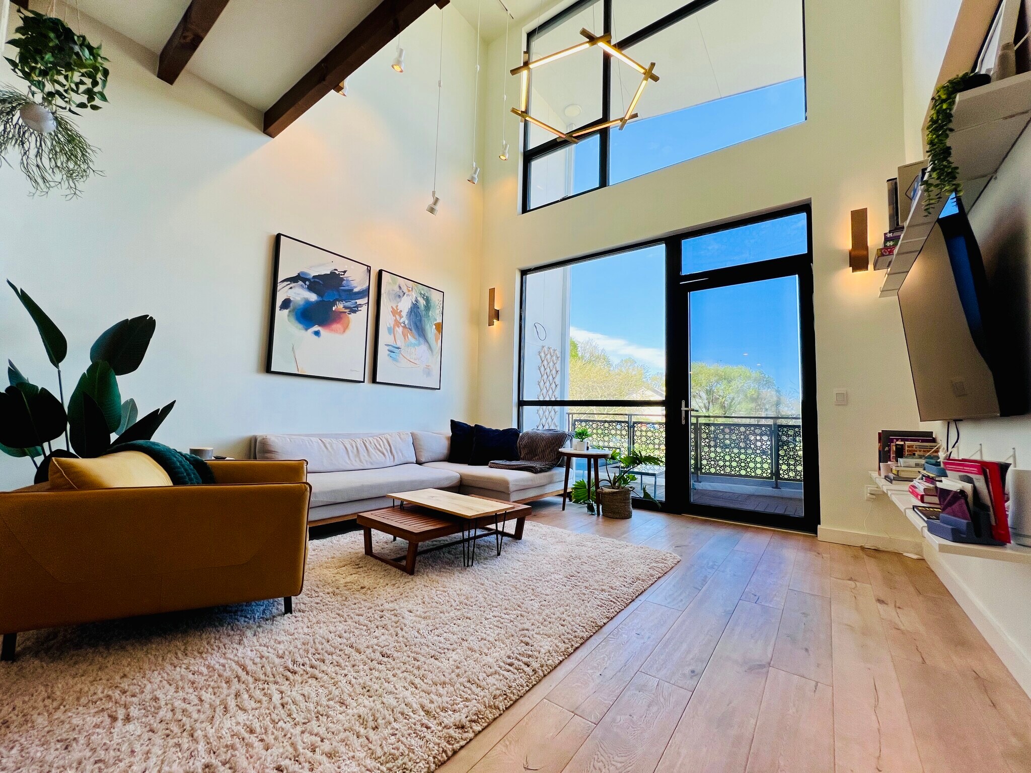 Building Photo - 803 54th St