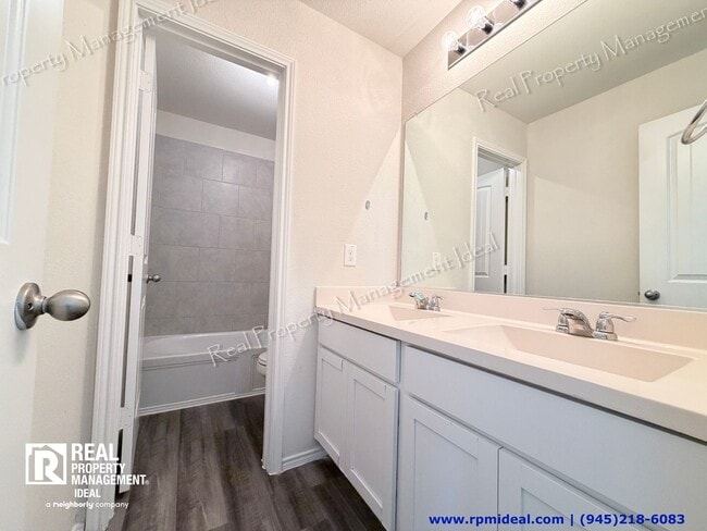 Building Photo - 4009 Bighorn Dr