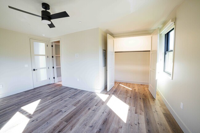 Building Photo - Rhine House Lofts