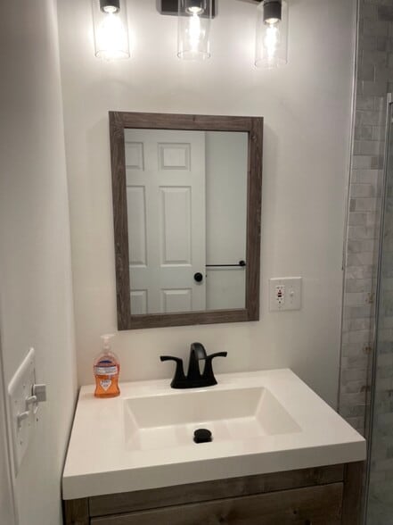 bathroom - 178 Bridge Street