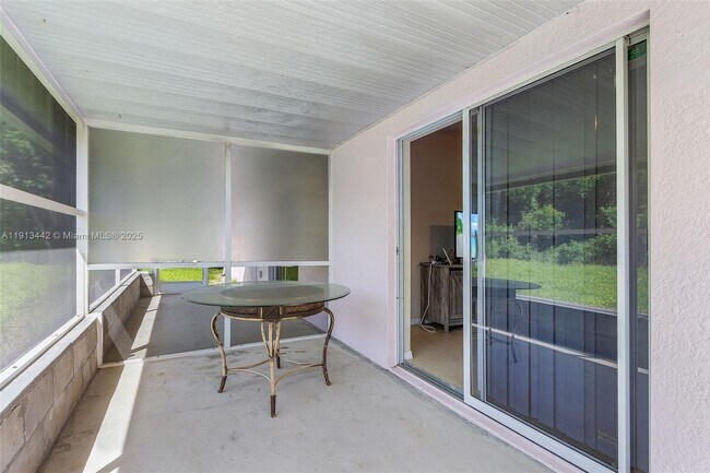 Building Photo - 2412 Millie Ave S