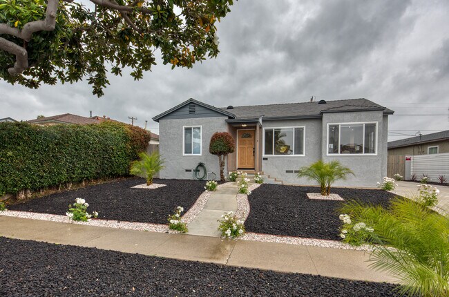 Building Photo - 11114 Ruthelen St