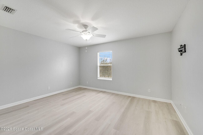 Building Photo - 2545 Revolution St