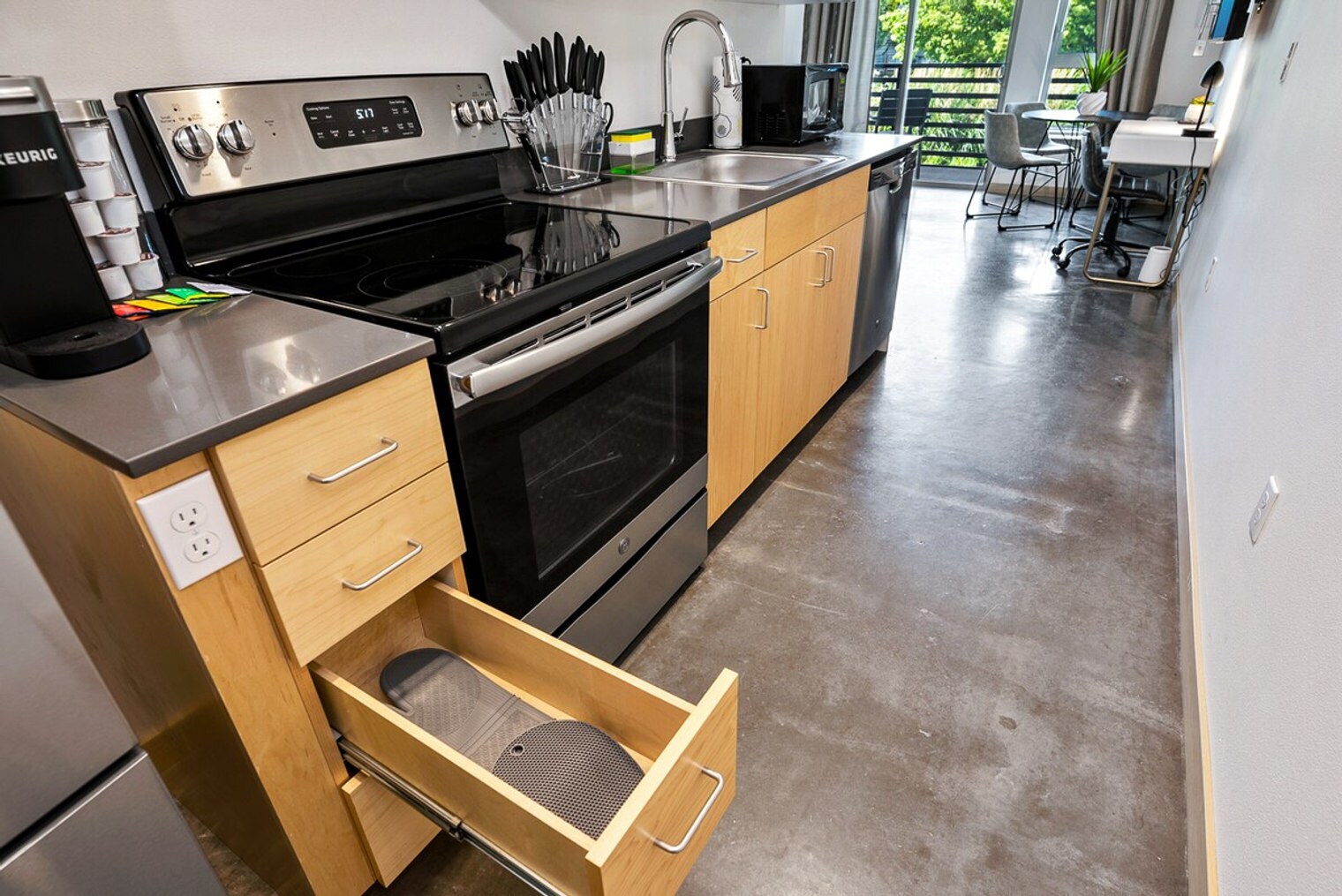 Building Photo - 3008 Beacon Ave S